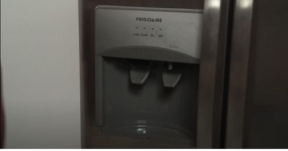 Alignment of water dispenser in refrigerator